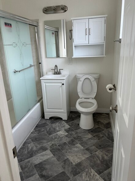 Building Photo - 2324 E Commonwealth Ave