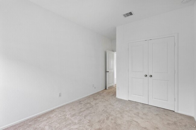 Building Photo - 31546 Beacon Cove Trl