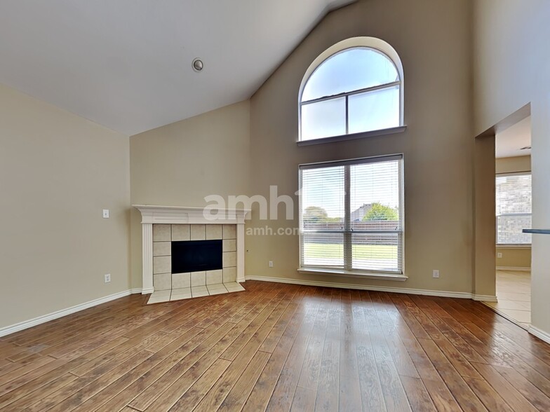 Building Photo - 1506 Holveck Dr