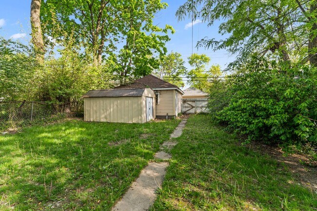 Building Photo - Charming 2 beds 2 Bath in Dayton!
