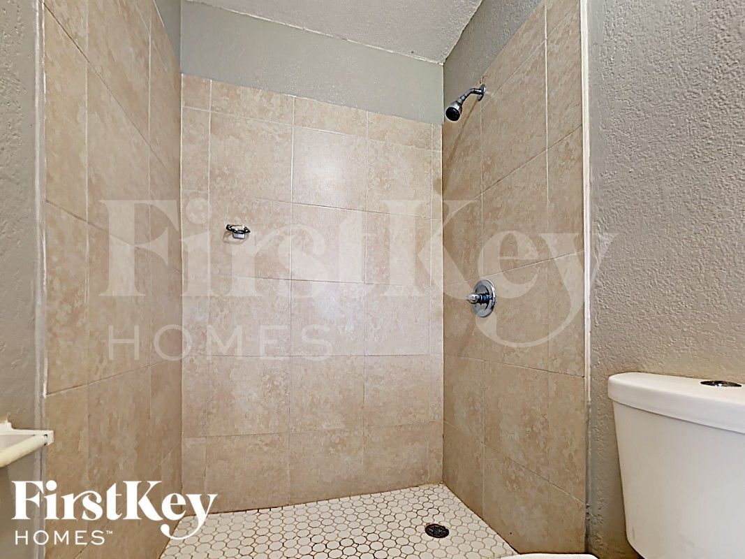 Building Photo - 17800 NW 28th Ct