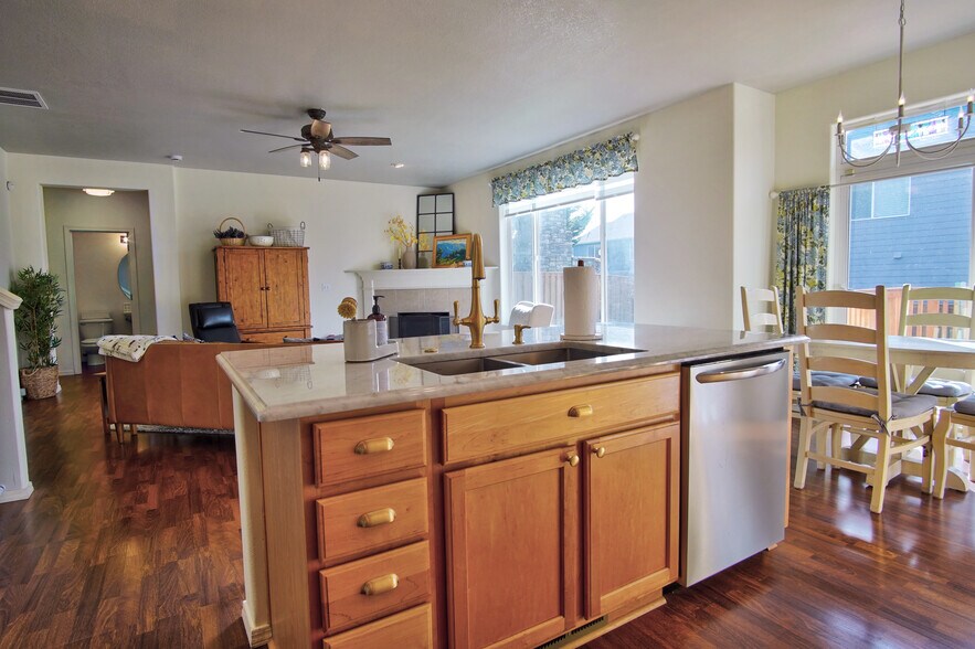Building Photo - 2727 N Crater Ln