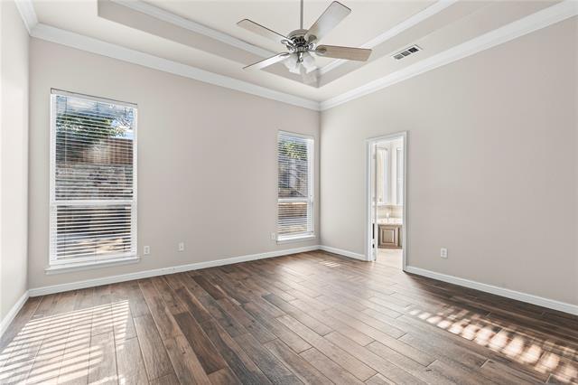 Building Photo - 5517 Greenview Ct