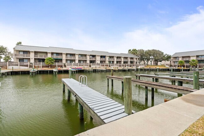 Building Photo - 1902 Bayhouse Dr
