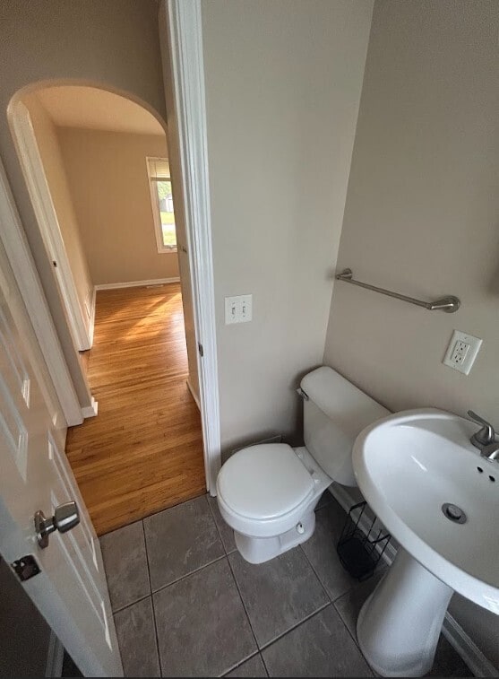 Building Photo - 2245 Pinewood Dr