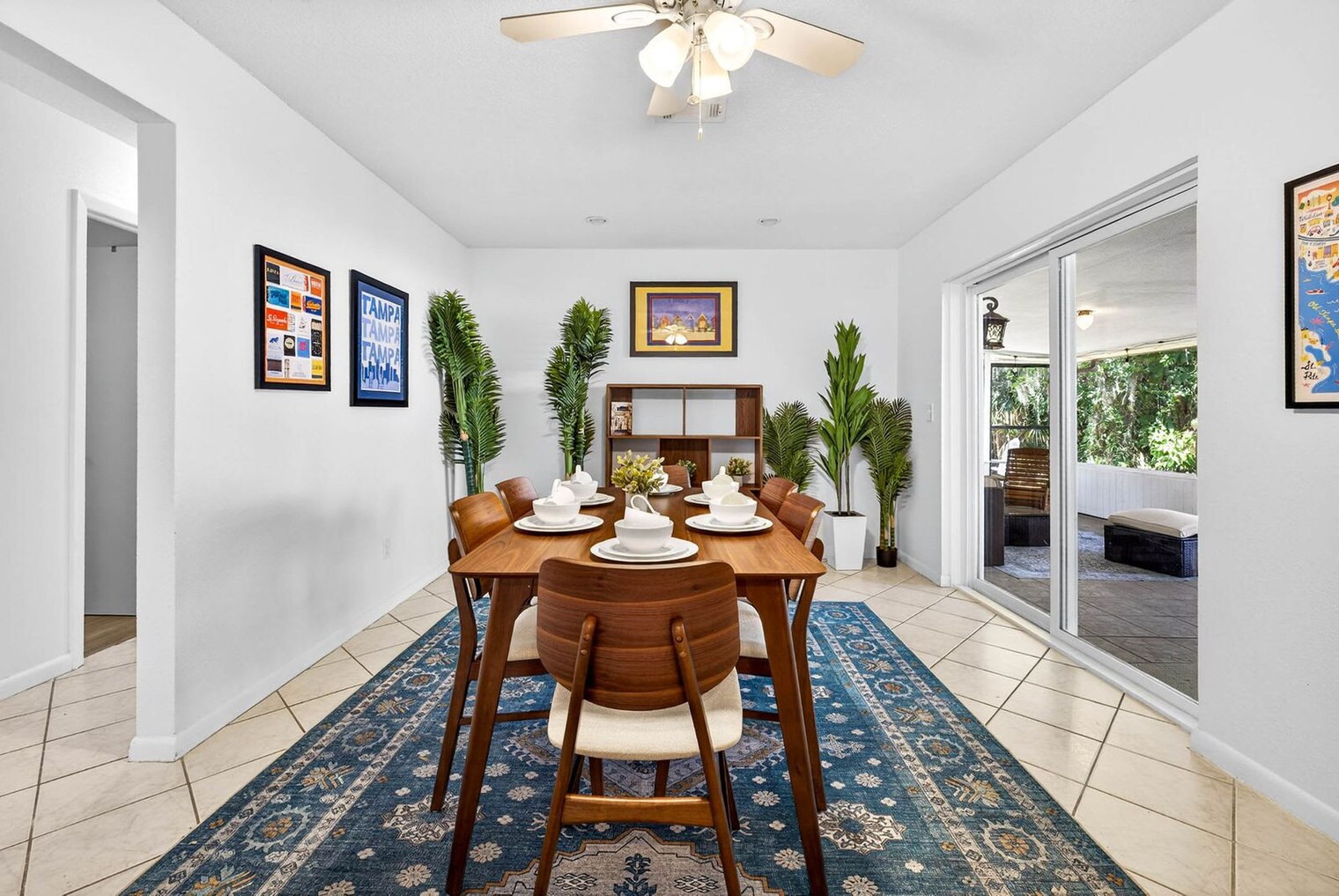 Building Photo - 11702 Moffat Ave