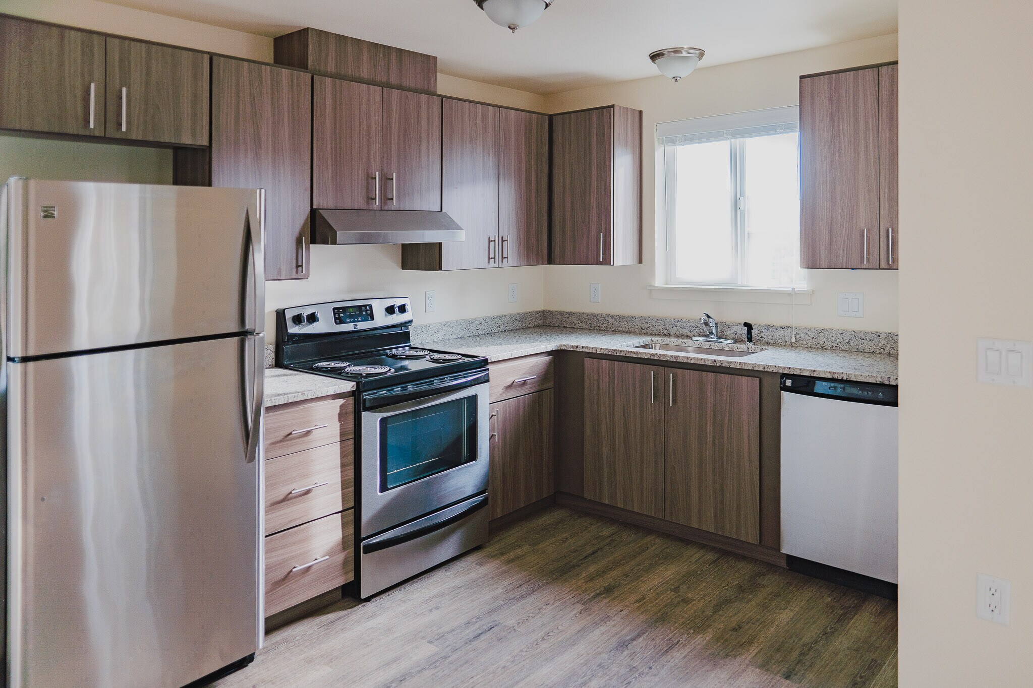 Building Photo - 3031 NE West Devils Lake Rd