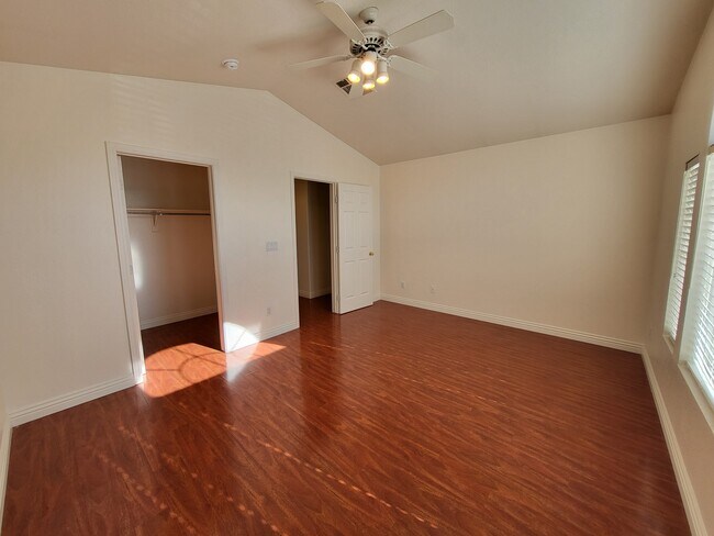 Building Photo - 1158 Founders Ct