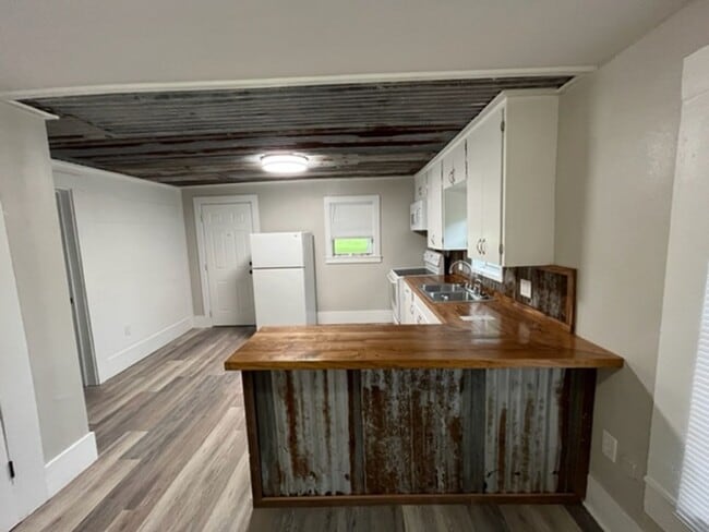 Building Photo - 2 Bedroom House in Woden ISD