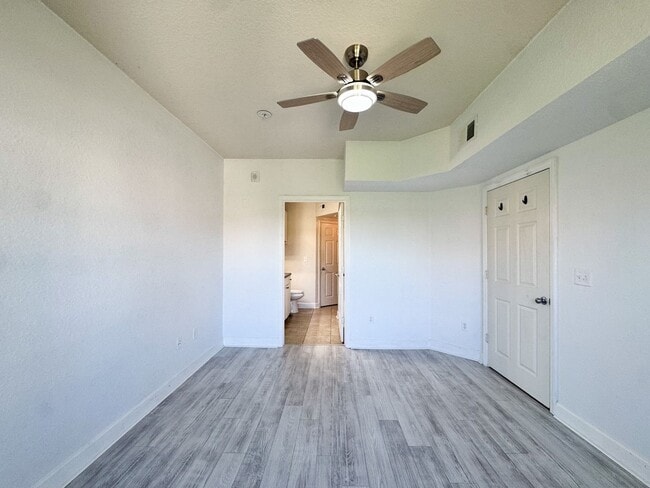Building Photo - The Grande Downtown - REMODELED 1 Bedroom Available for rent NOW!