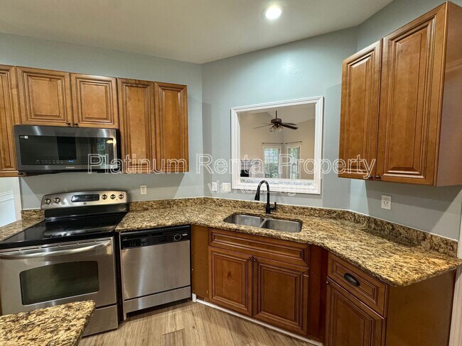 Building Photo - 1702 Stonegate Way SW