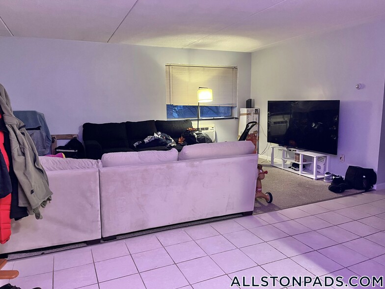 Building Photo - 80 Gardner St