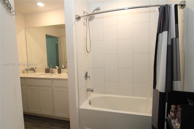 Building Photo - 5424 Fantasy Dr