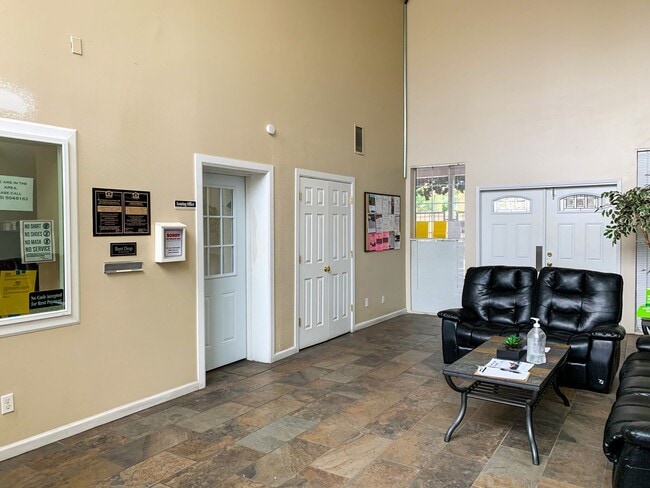 Interior Photo - Madeira Court