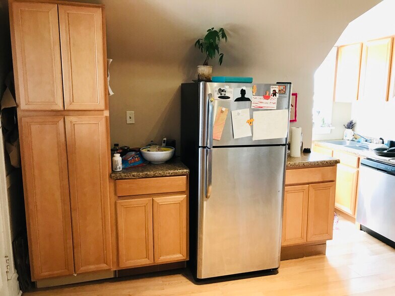 Building Photo - 3434 W Drummond Pl