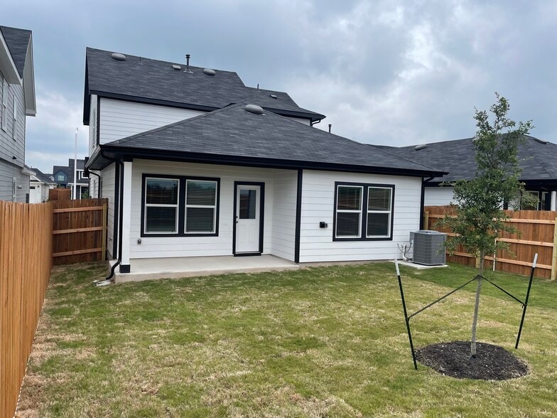 Building Photo - 176 Gerasa Dr