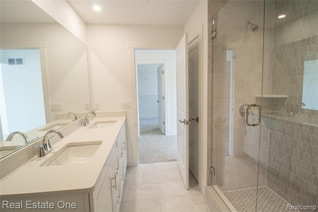 Building Photo - 49530 Coldwater Rdg Dr