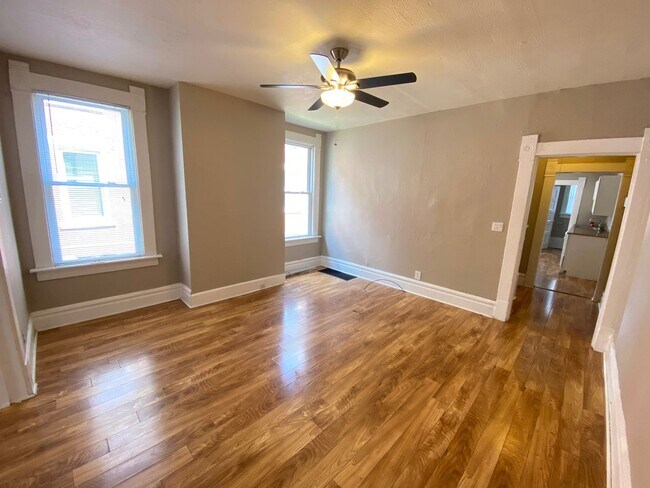 Building Photo - Hunter Ave 1438-1440 MLR (LH2)