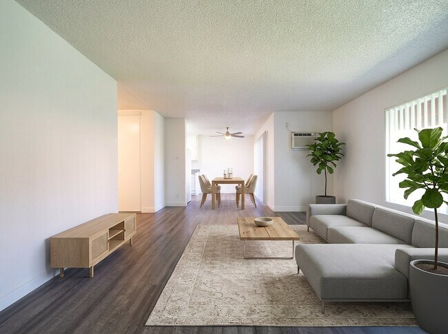 Building Photo - 1440 Oak Dr