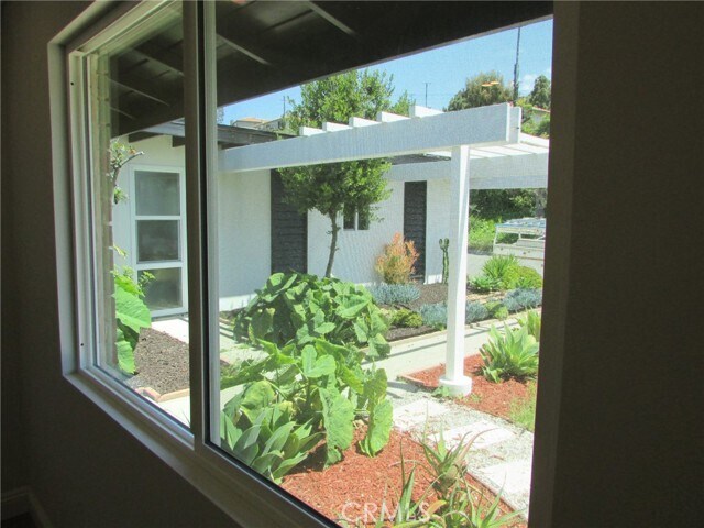 Building Photo - 28011 Indian Rock Dr