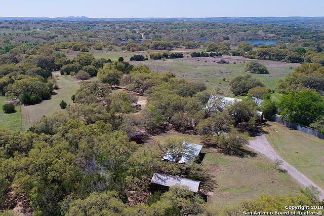 Building Photo - 515 Wimberley Oaks Dr