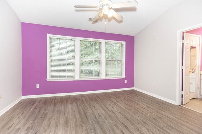 Building Photo - 9155 Nesbit Ferry Rd