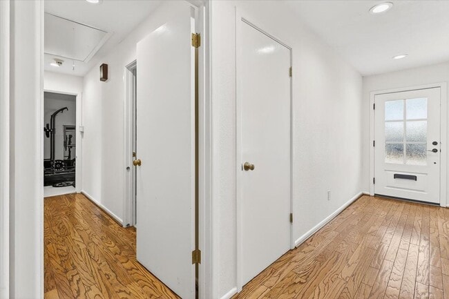 Building Photo - 722 Brock Dr