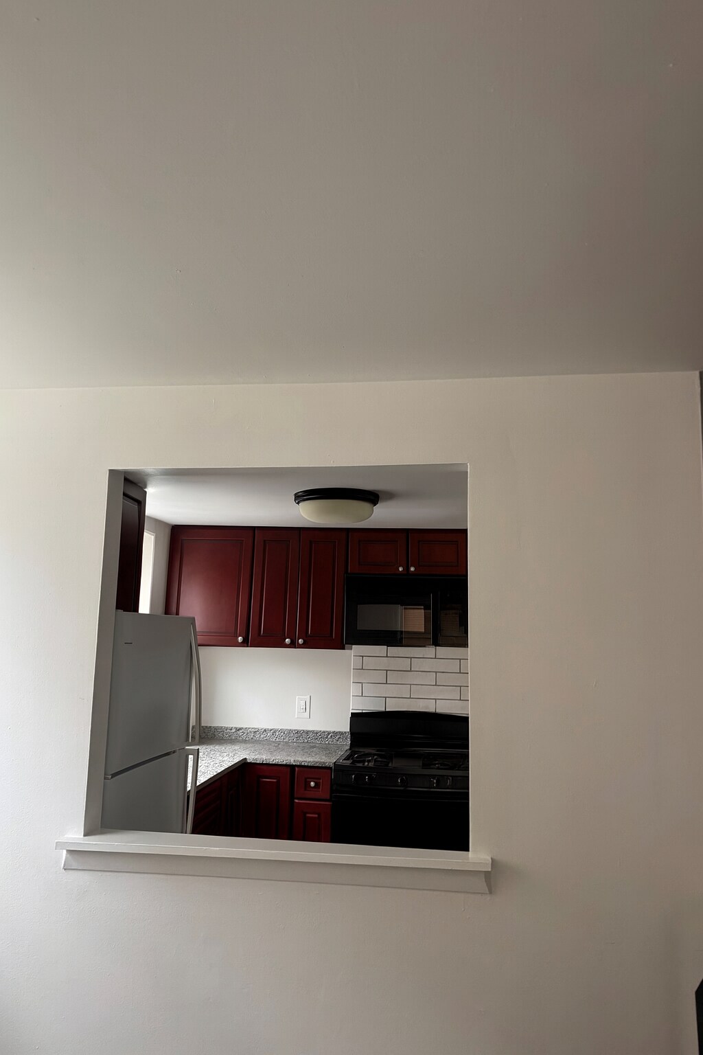 kitchen - 3590 Grant Ave