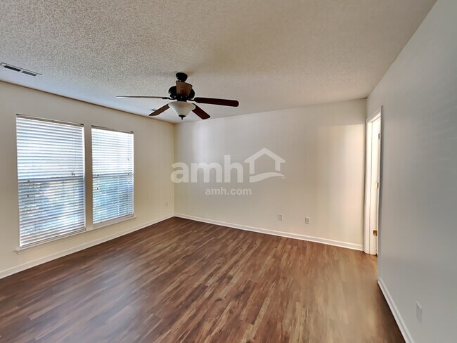 Building Photo - 4335 Bubbling Brook Ct