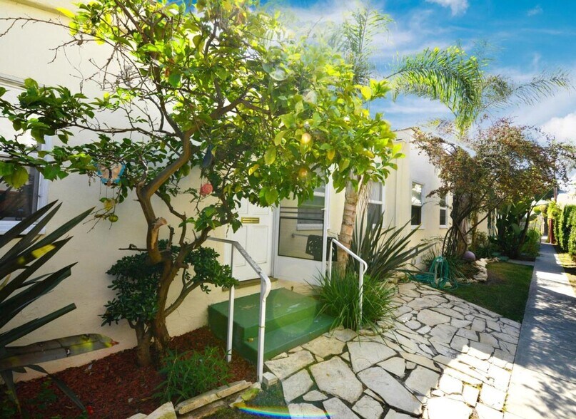 Building Photo - 1836 10th St