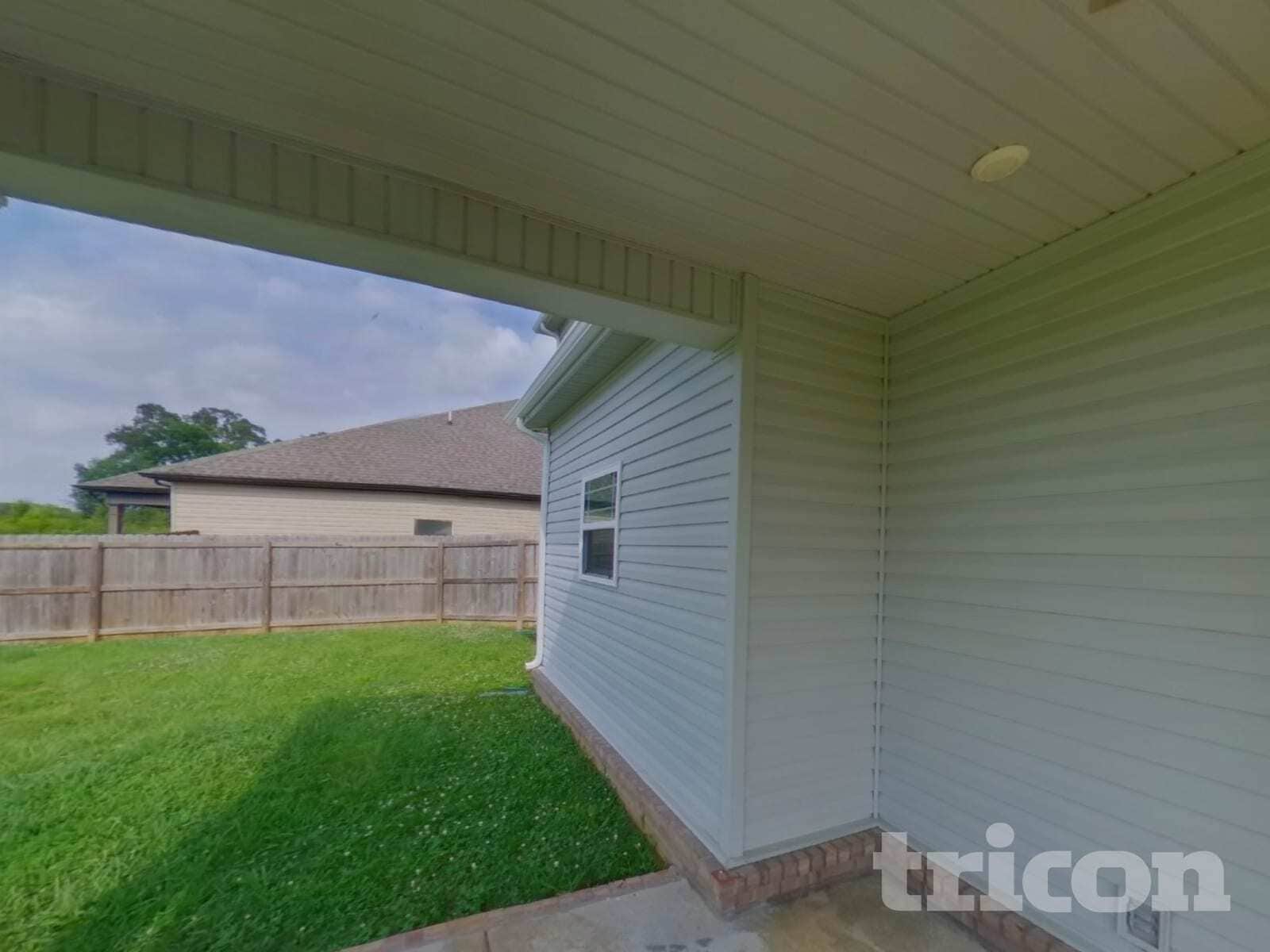 Building Photo - 2043 Shafer Dr