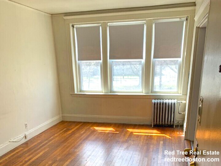 Building Photo - 231 Park Dr