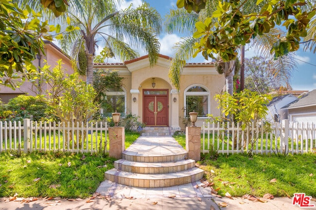 Building Photo - 12219 Darlington Ave