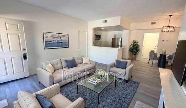 Building Photo - 18902 Canyon Hill Dr