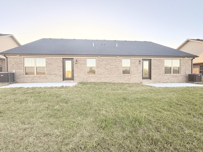 Building Photo - 7054 Caravan Dr