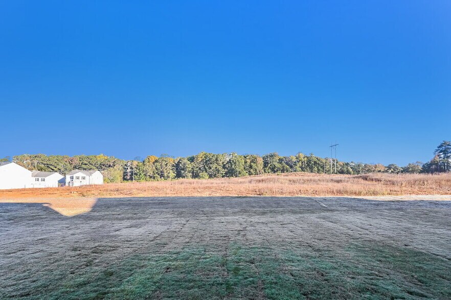 Building Photo - 193 Long Dr
