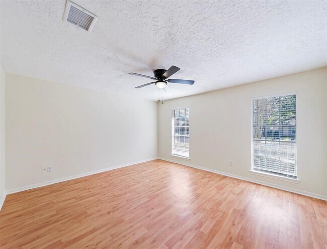 Building Photo - 14006 Briarworth Dr