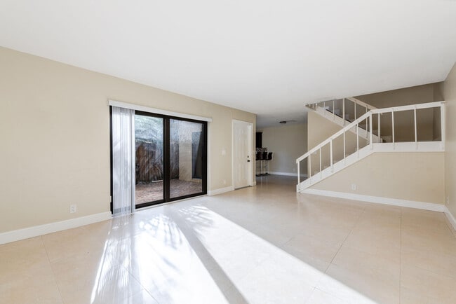 Building Photo - 2471 Waterside Dr