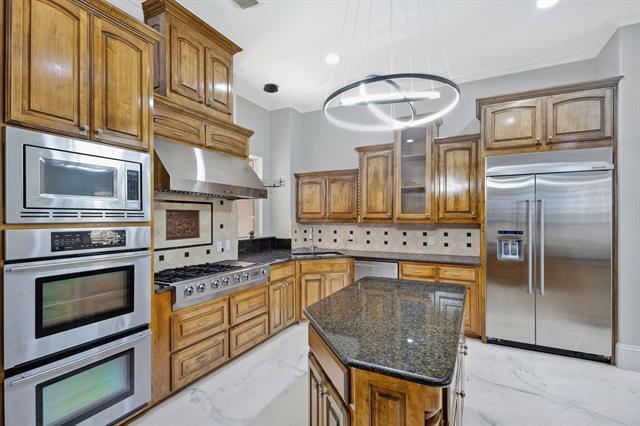 Building Photo - 1004 Drake Dr