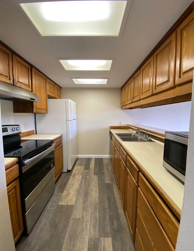 Building Photo - Williams