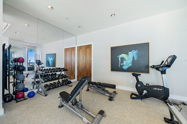 Building Photo - Vistablue Ultra Luxury Oceanfront Condo. 3 bed 3 bath. Singer Island.