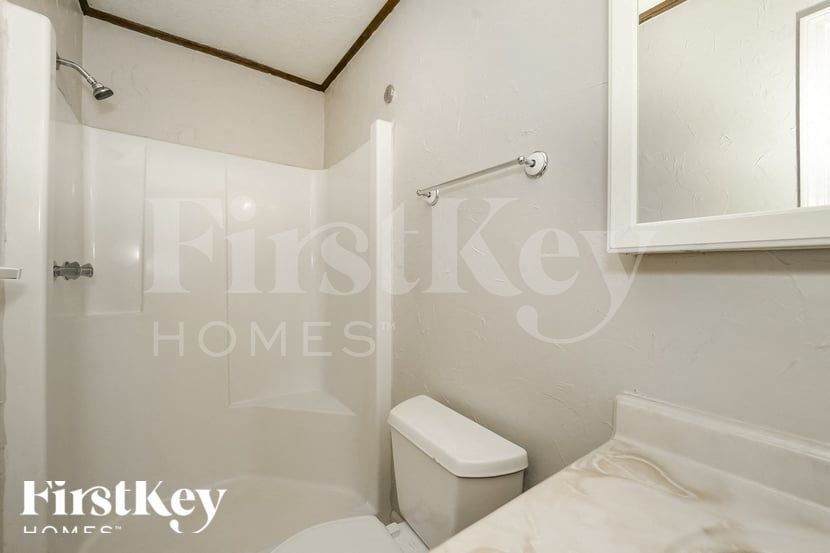 Building Photo - 367 Bedford St