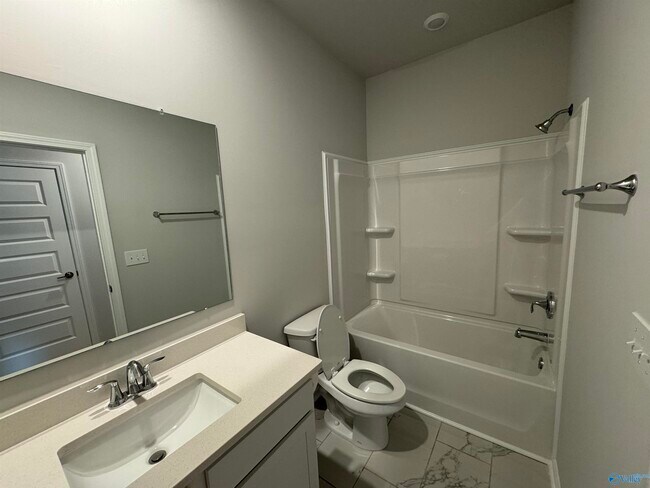 Building Photo - 229 Waylan Rdg Ln