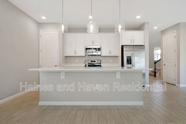 Building Photo - 840 Blue Creek Dr