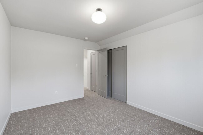 Building Photo - 13905 121st Ave NE