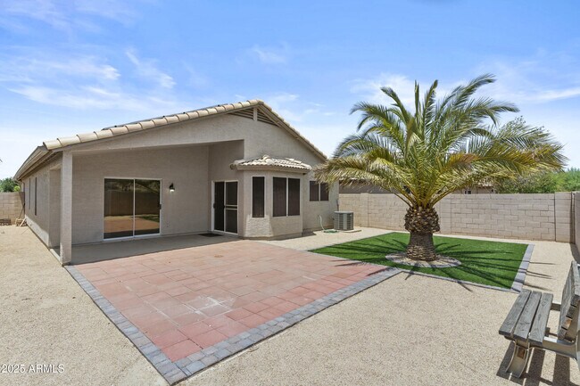 Building Photo - 20947 N 107th Dr