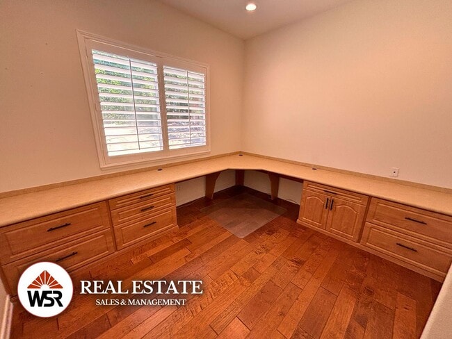 Building Photo - Beautifully upgraded LARGE home with a pool and basketball court in Mockingbird Canyon!