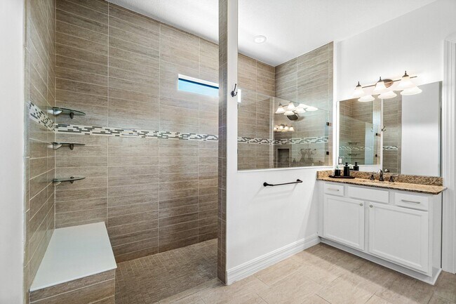 Building Photo - 210 Alcove Point Ln