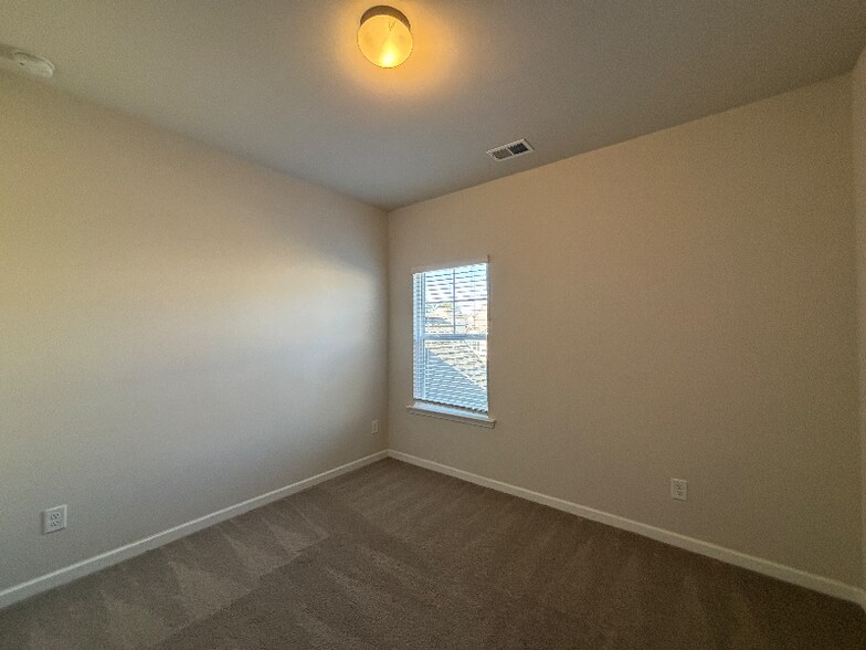 Building Photo - 5163 Woodline View Ln