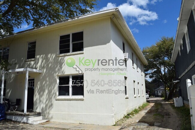 Building Photo - 925 Little Bay Ave